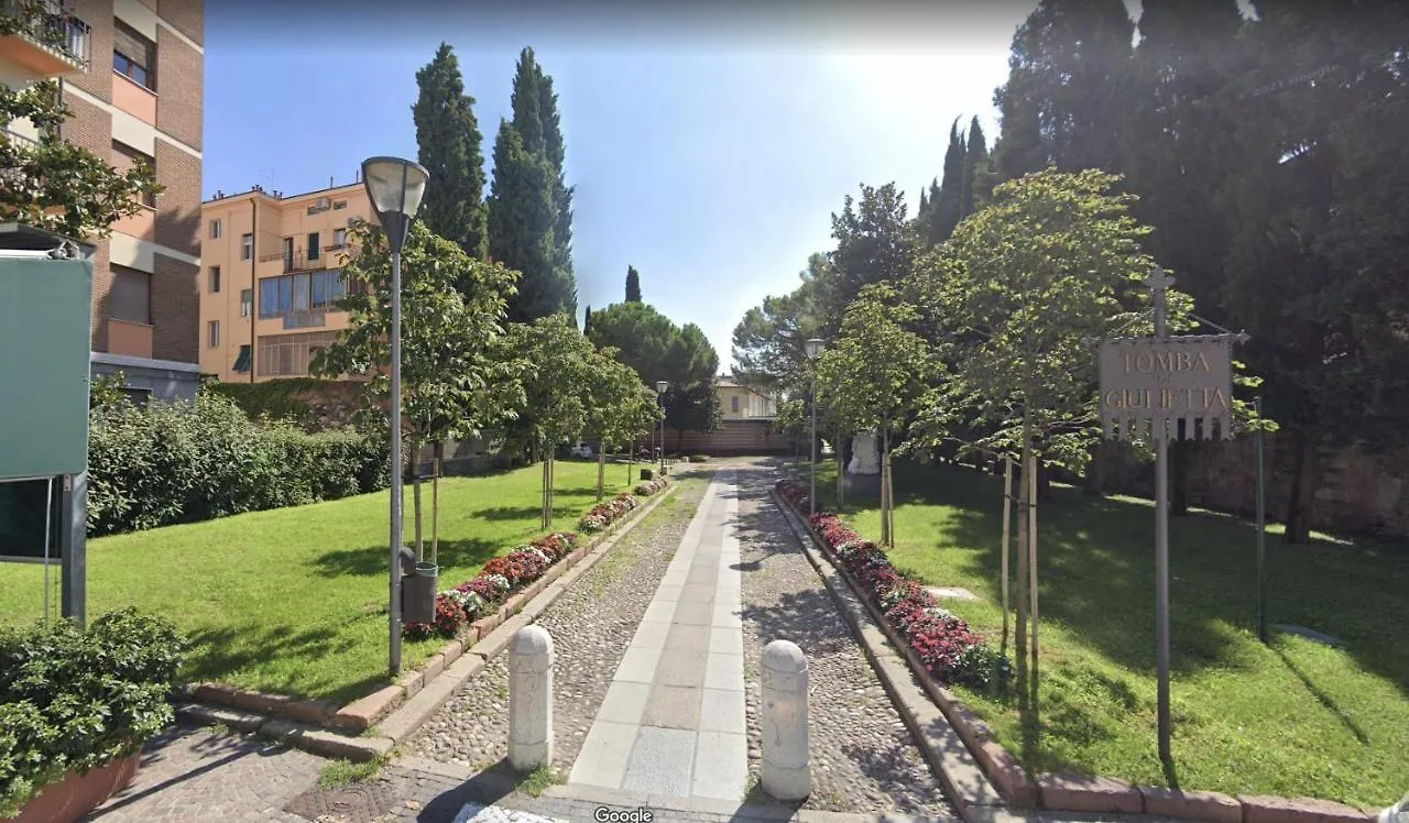 Ghibellines Apartments Verona Italy
