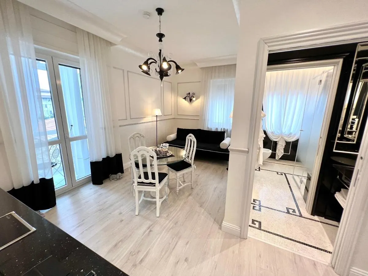Ghibellines Apartments Verona 0*,  Italy